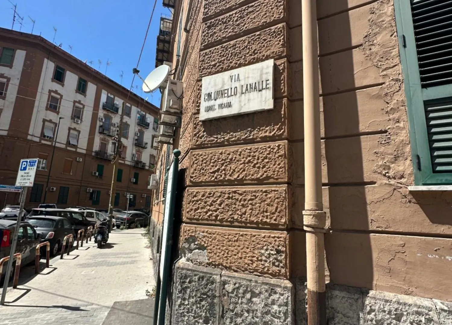 Lahalle 51 Naples Italy